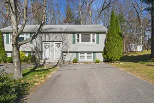 22 Derryfield Rd, Derry, NH 03038 - Photo 2