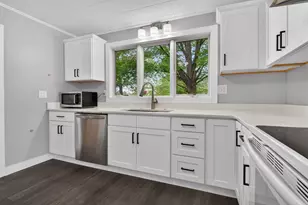 58 Lowell Rd, Hudson, NH 03051 - Photo 2