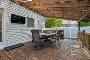 17 Dartmouth St, Claremont, NH 03743 - Photo 6