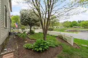20 Lamplight Dr, Atkinson, NH 03811 - Photo 4