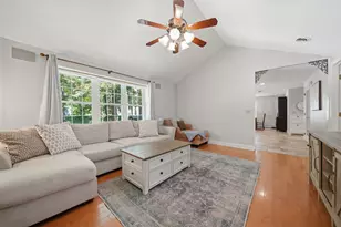 2 Ben Cir, Goffstown, NH 03045 - Photo 4