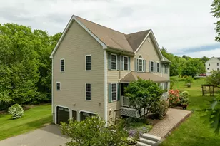 537 Pingree Hill Rd, Auburn, NH 03032 - Photo 2