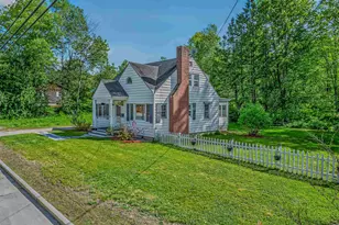25 Portland St, Lancaster, NH 03584 - Photo 2