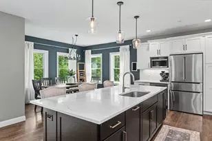 7 Valerie Ln, Derry, NH 03038 - Photo 12