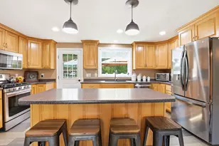 53 Sandown Rd, Fremont, NH 03044 - Photo 8