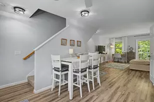 1029 S Mammoth Rd, Manchester, NH 03109 - Photo 12