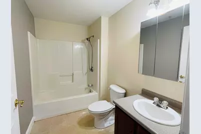 40 Eastern Avenue #201, Manchester, NH 03104 - Photo 16