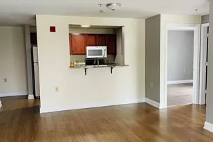 40 Eastern Ave, Manchester, NH 03104 - Photo 14