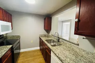 40 Eastern Ave, Manchester, NH 03104 - Photo 12