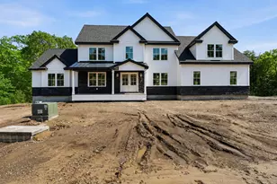 42 Canterbury Rd, Pelham, NH 03076 - Photo 1