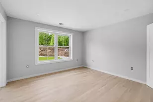 42 Canterbury Rd, Pelham, NH 03076 - Photo 4
