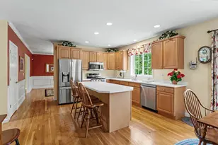 14 Karolina Ln, Bedford, NH 03110 - Photo 4
