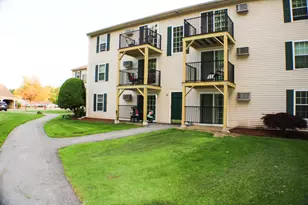 1702 White Cedar Blvd, Portsmouth, NH 03801 - Photo 2