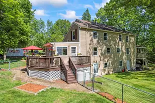 3 Richardson Dr, Derry, NH 03038 - Photo 2