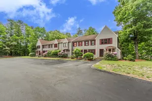 264 Bartemus Trail, Nashua, NH 03063 - Photo 4