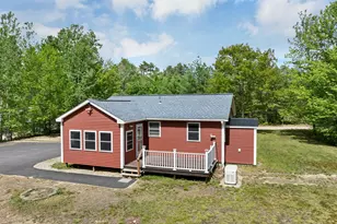 357 Robinhood Dr, Wakefield, NH 03872 - Photo 6