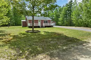 357 Robinhood Dr, Wakefield, NH 03872 - Photo 10
