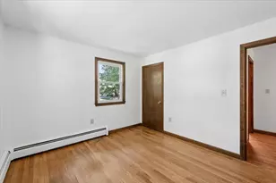 3 Ermer Rd, Derry, NH 03038 - Photo 16