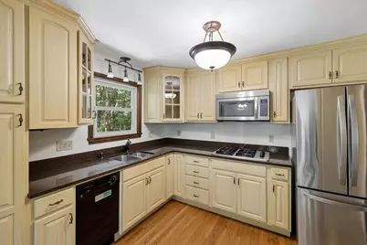 3 Ermer Road, Derry, NH 03038 - Photo 10