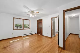 3 Ermer Rd, Derry, NH 03038 - Photo 20