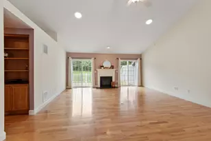 4 Guernsey Dr, Atkinson, NH 03811 - Photo 10