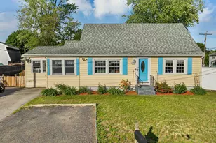 10 Cross St, Hudson, NH 03051 - Photo 1