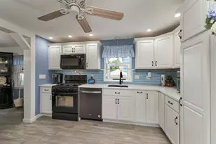 10 Cross St, Hudson, NH 03051 - Photo 6