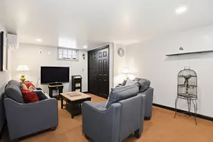 367 Mammoth Rd, Manchester, NH 03109 - Photo 14