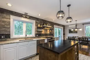 33 S Summer St, Nottingham, NH 03290 - Photo 6