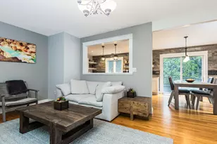 33 S Summer St, Nottingham, NH 03290 - Photo 4