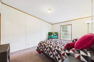 57 Sparrow St, Keene, NH 03431 - Photo 16