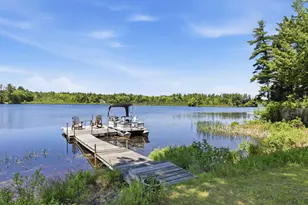 22 Hemlock Cir, Sandown, NH 03873 - Photo 2