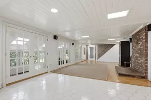 22 Hemlock Cir, Sandown, NH 03873 - Photo 6