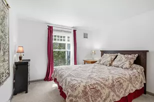 22 Hemlock Cir, Sandown, NH 03873 - Photo 12