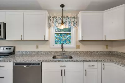 3 Edwards Street, Tilton, NH 03276 - Photo 6
