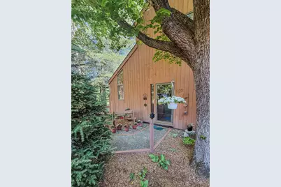 827 Covered Bridge Lane, Grantham, NH 03753 - Photo 4