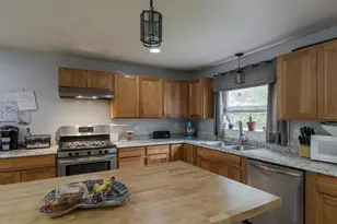 102 Goodell Ave, Swanzey, NH 03446 - Photo 18