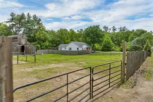 341 Hill Rd, Franklin, NH 03235 - Photo 6