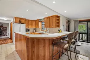 93 English Range Rd, Derry, NH 03038 - Photo 6