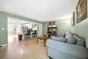 218 Pheasant Run, Hudson, NH 03051 - Photo 12