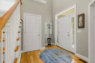 7 Blossom Ln, Stratham, NH 03885 - Photo 4