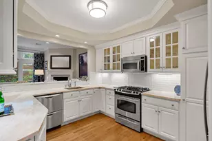 24 Porter St, Portsmouth, NH 03801 - Photo 4