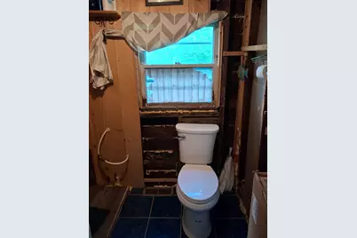 17 Pawtucket Avenue, Claremont, NH 03743 - Photo 2