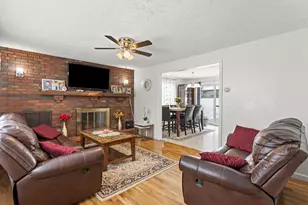 109 Weston Rd, Manchester, NH 03103 - Photo 6