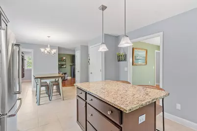 8 Jana Circle, Sandown, NH 03873 - Photo 4