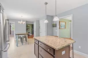8 Jana Cir, Sandown, NH 03873 - Photo 4
