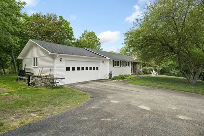 139 Belknap Avenue, Newport, NH 03773 - Photo 4