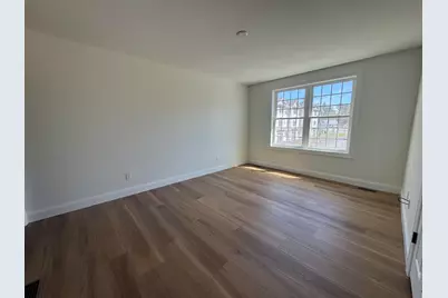8C Dearborn Circle, Goffstown, NH 03045 - Photo 6