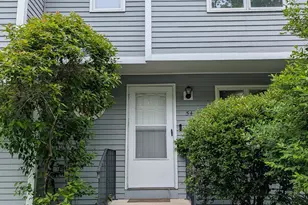 54 Merrimack Dr, Merrimack, NH 03054 - Photo 2