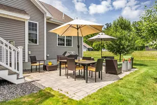 1 Honeycrisp Cir, Londonderry, NH 03053 - Photo 2